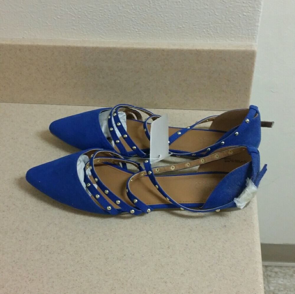 NWT Blue Flats